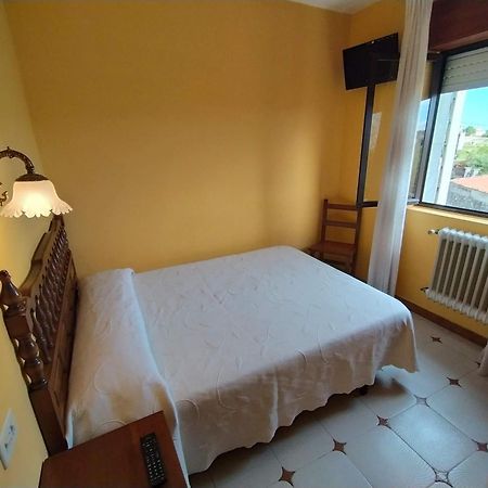 El Castanu De Cue Hotel Luaran gambar