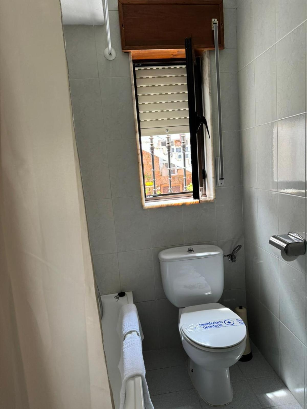 El Castanu De Cue Hotel Luaran gambar