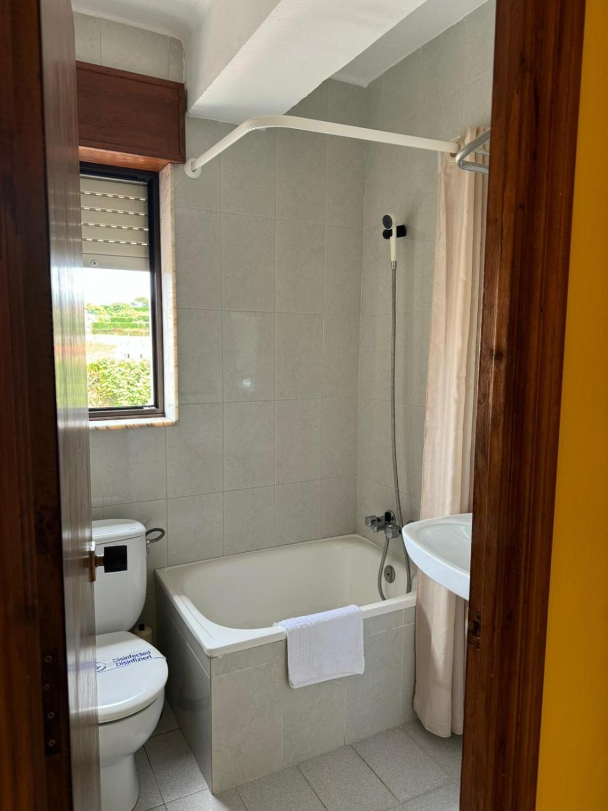 El Castanu De Cue Hotel Luaran gambar