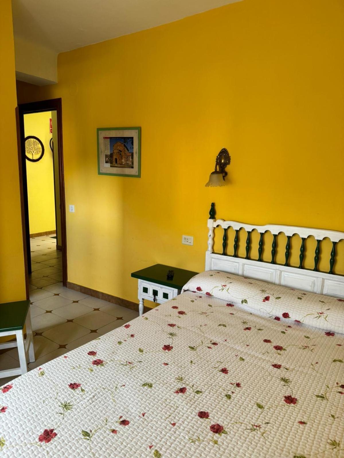 El Castanu De Cue Hotel Luaran gambar